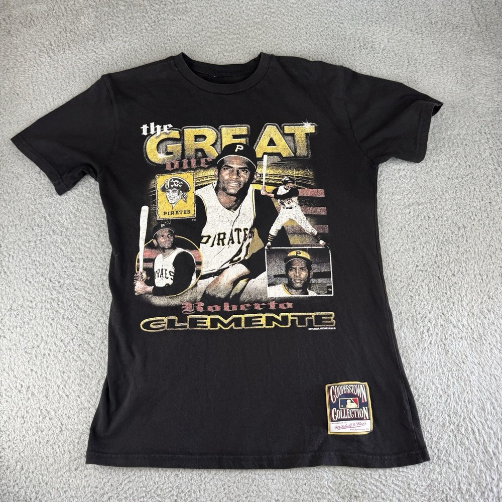 Mitchell & Ness T-Shirt Medium Roberto Clemente Pittsburgh Pirates‎ Cooperstown